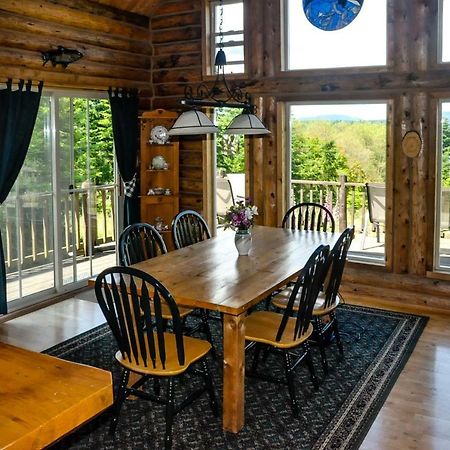 Log Home On Lopez-Spencer Spit Port Stanley Extérieur photo