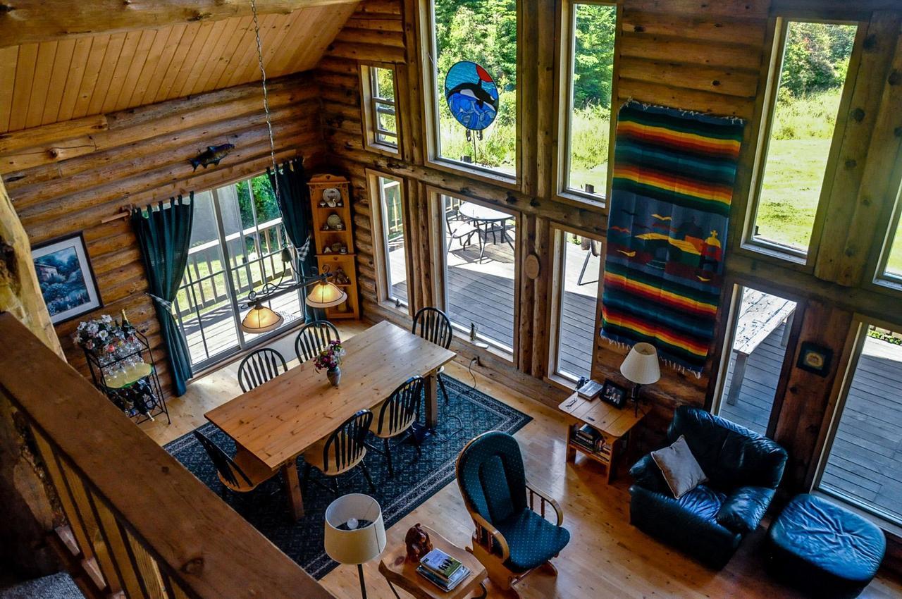Log Home On Lopez-Spencer Spit Port Stanley Extérieur photo